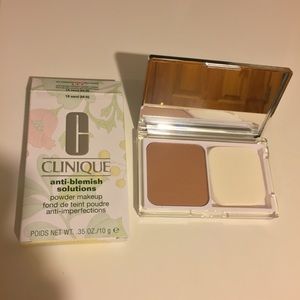 Clinque Anti Blemish Powder